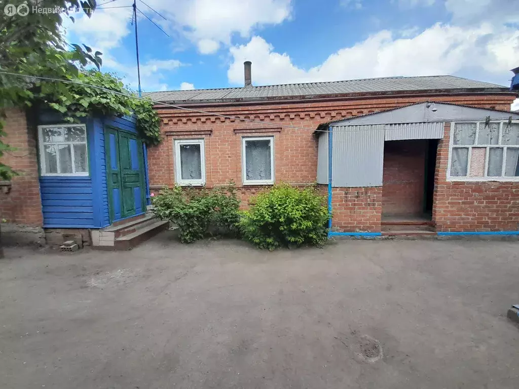 Дом в Батайск, Смоленская улица, 55 (100 м) - Фото 1