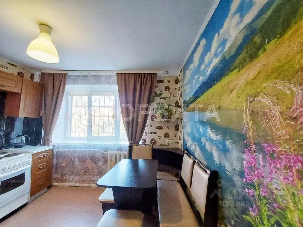2-к кв. Тюменская область, Тюмень ул. Карла Маркса, 108 (51.6 м) - Фото 1