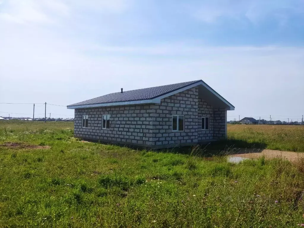 Дом в Новгородская область, Новгородский район, Савинское с/пос, пос. ... - Фото 0