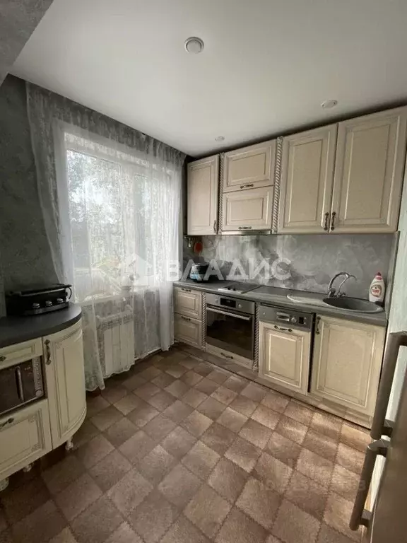 3-к кв. Алтайский край, Бийск Ленинградская ул., 37/1 (60.0 м) - Фото 0