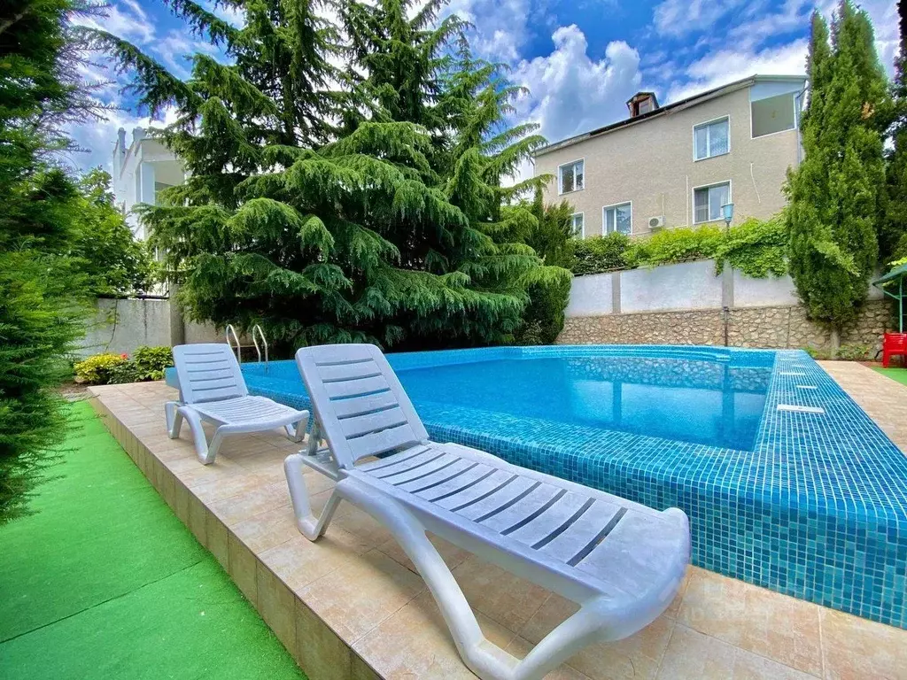 Дом в Крым, Ялта ул. Имени Ейбазера Мустафы Османова, 37 (300 м) - Фото 0