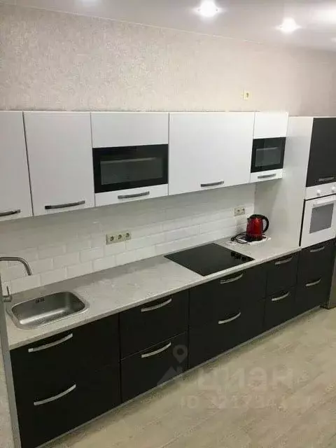 1-к кв. Татарстан, Казань ул. Родины, 24Б (30.0 м) - Фото 1