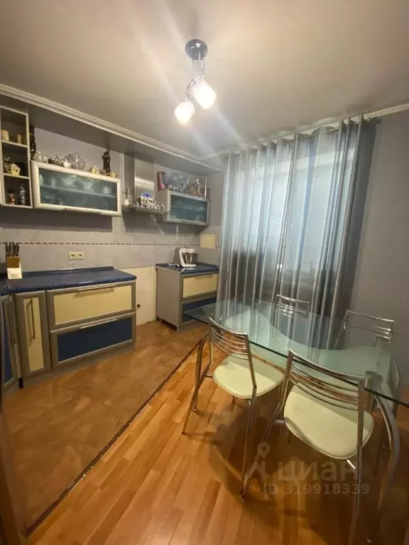 3-к кв. Белгородская область, Губкин Севастопольская ул., 57А (73.0 м) - Фото 1