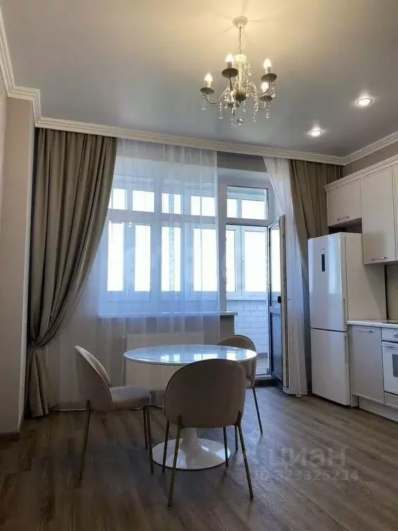 1-к кв. Тюменская область, Тюмень ул. Малыгина, 90 (55.9 м) - Фото 1