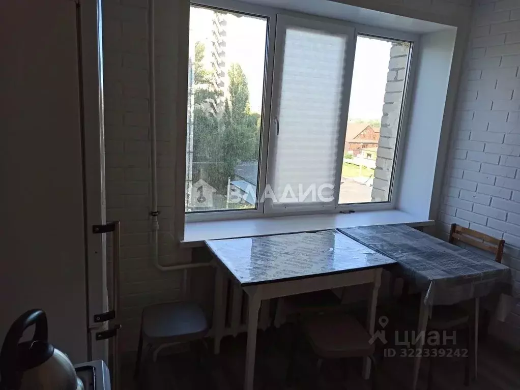 3-к кв. Саратовская область, Балаково ш. Саратовское, 35 (69.0 м) - Фото 1