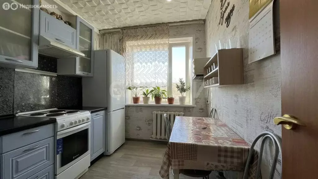 2-комнатная квартира: Тюмень, улица Пермякова, 31 (50 м) - Фото 1