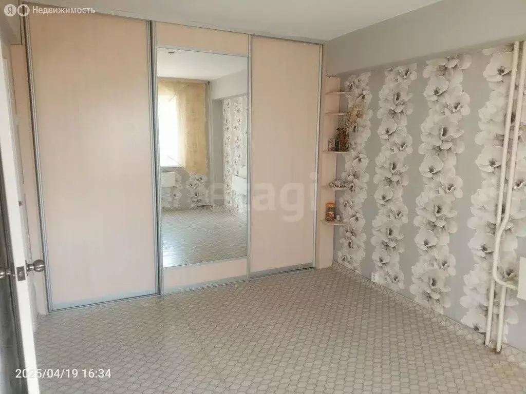 3-комнатная квартира: посёлок городского типа Жирекен, 31 (65.3 м) - Фото 1