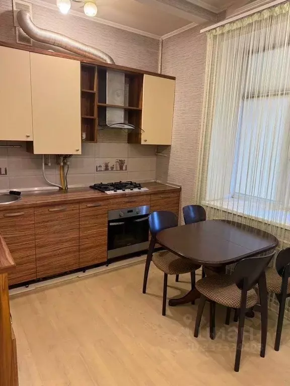 2-к кв. Крым, Симферополь просп. Победы, 38/1 (70.0 м) - Фото 1