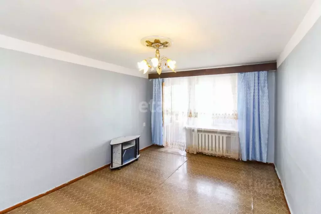 3-к кв. Тюменская область, Тюмень ул. Ватутина, 30 (58.5 м) - Фото 0