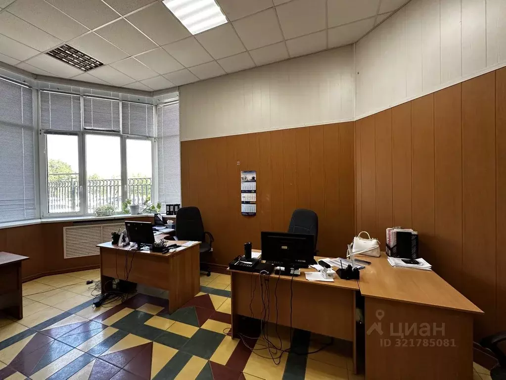 Офис в Волгоградская область, Волгоград ул. Маршала Чуйкова, 55 (155 ... - Фото 0