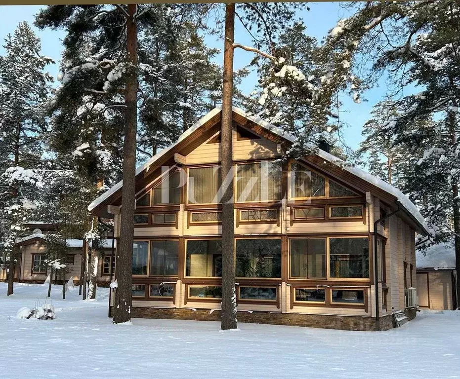 Дом в Ленинградская область, Приозерский район, пос. Сосново ул. ... - Фото 1