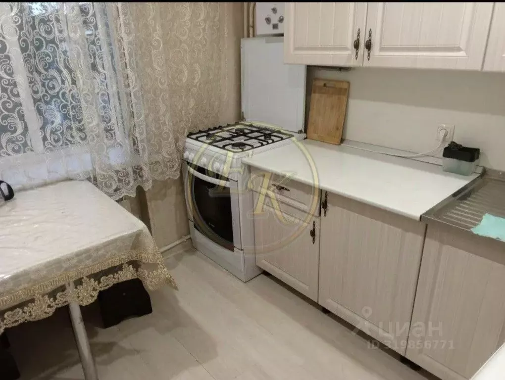 2-к кв. Карачаево-Черкесия, Черкесск Кооперативная ул., 15 (45.0 м) - Фото 0