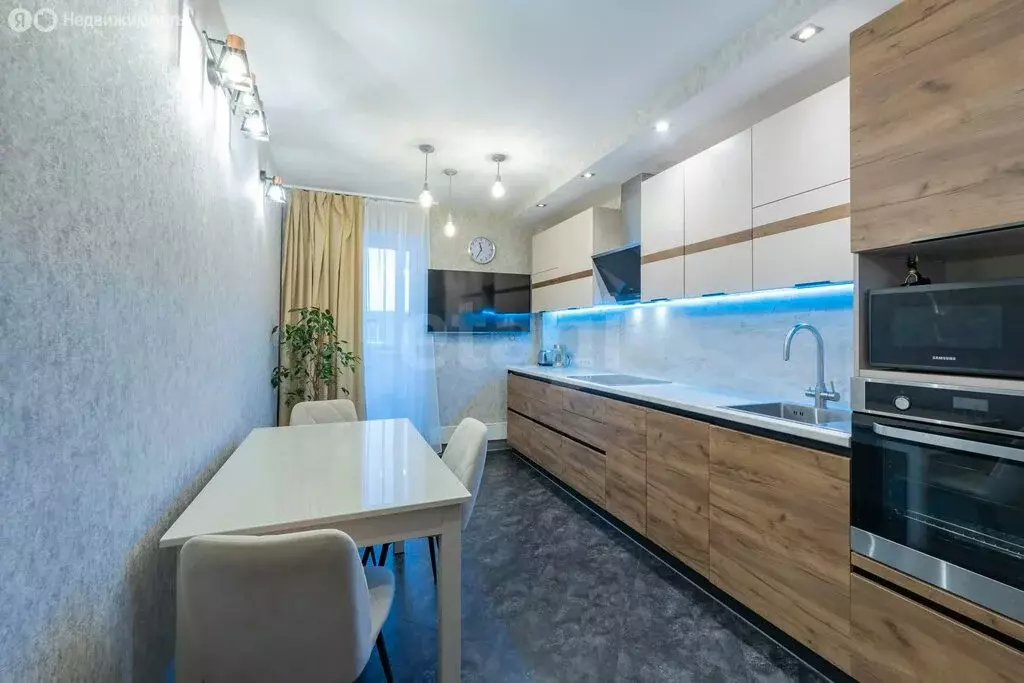 3-комнатная квартира: Пермь, проспект Декабристов, 2 (84.9 м) - Фото 2