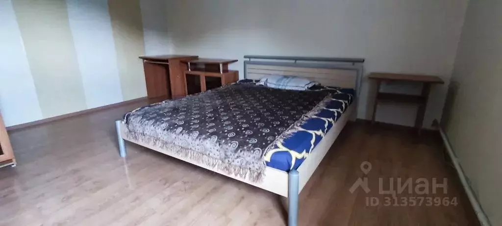 Комната Свердловская область, Екатеринбург ул. Революции, 20 - Фото 1