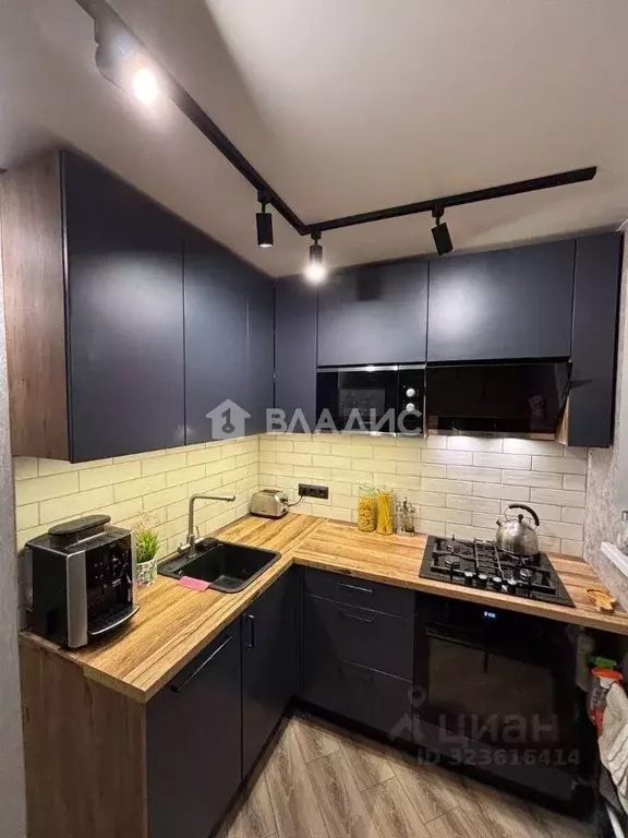 2-к кв. Санкт-Петербург ул. Есенина, 8К1 (44.3 м) - Фото 1