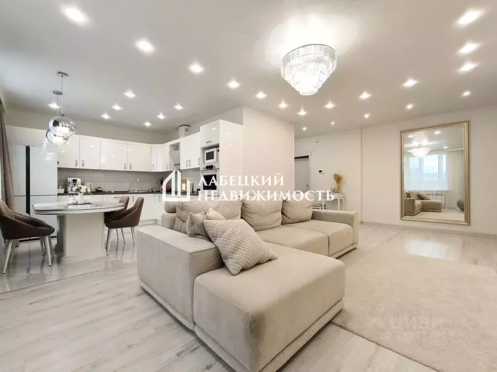 2-к кв. Самарская область, Самара ул. Урицкого, 23 (97.2 м) - Фото 0