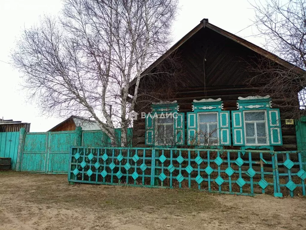 Дом в посёлок городского типа Усть-Баргузин, Красноармейская улица, 14 ... - Фото 1