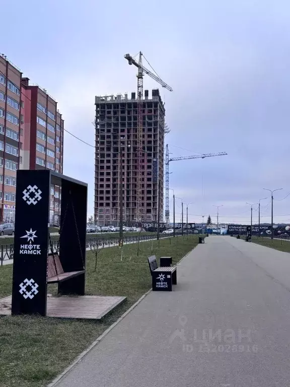 2-к кв. Башкортостан, Нефтекамск Комсомольский просп., 92 (66.62 м) - Фото 1