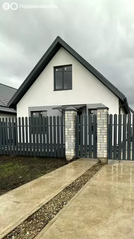 Дом в посёлок Берёзовый, улица Карла Гусника (90 м) - Фото 1