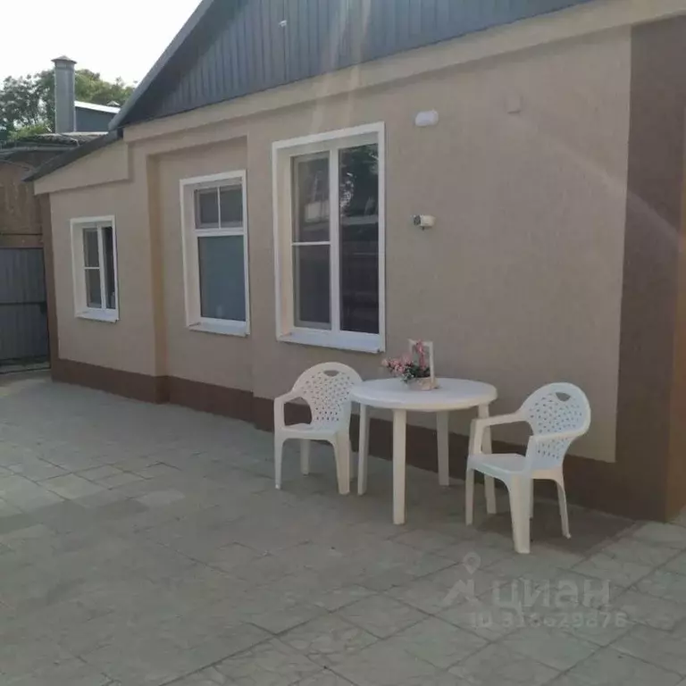 Дом в Краснодарский край, Ейск ул. Энгельса, 55 (56 м) - Фото 0