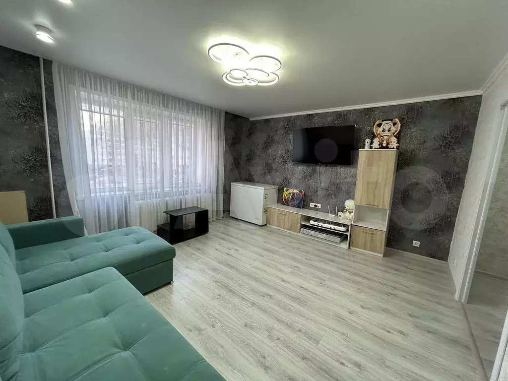 3-к. квартира, 65 м, 2/10 эт. - Фото 1