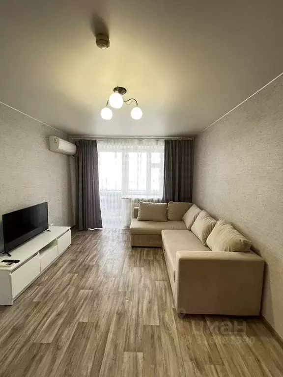 1-к кв. Тюменская область, Тюмень ул. Ю.-Р.Г. Эрвье, 12 (36.0 м) - Фото 1