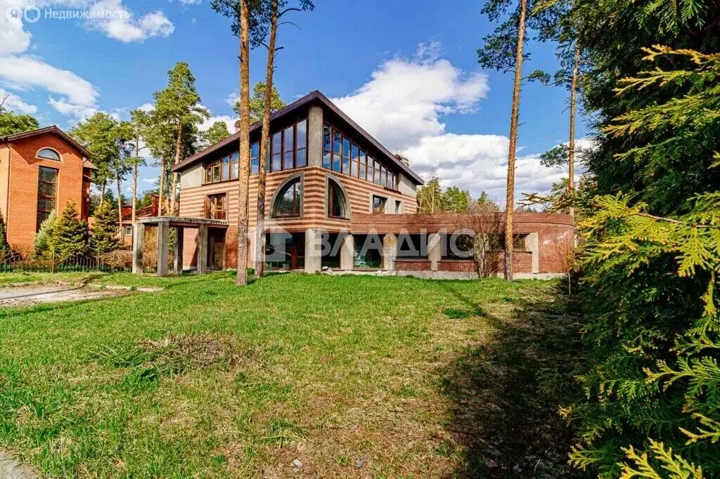 Дом в Вяткино, коттеджный посёлок Зелёный Мир, 8 (296.1 м) - Фото 0