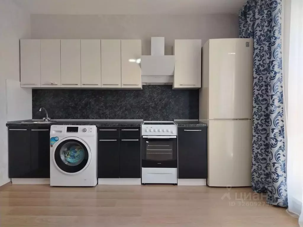 Студия Челябинская область, Челябинск ул. Петра Столыпина, 3 (28.0 м) - Фото 1