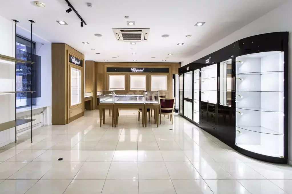 Помещение свободного назначения в Тюменская область, Тюмень ул. 8 ... - Фото 1