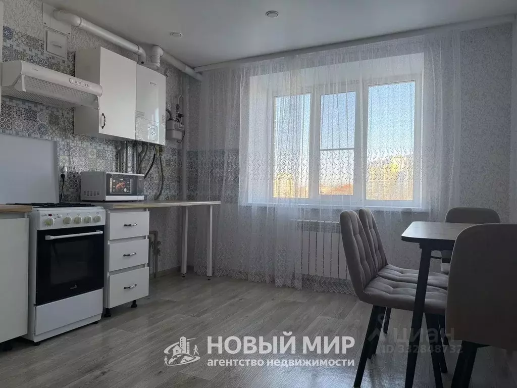 2-к кв. Нижегородская область, Бор ул. Луначарского, 212 (65.0 м) - Фото 1