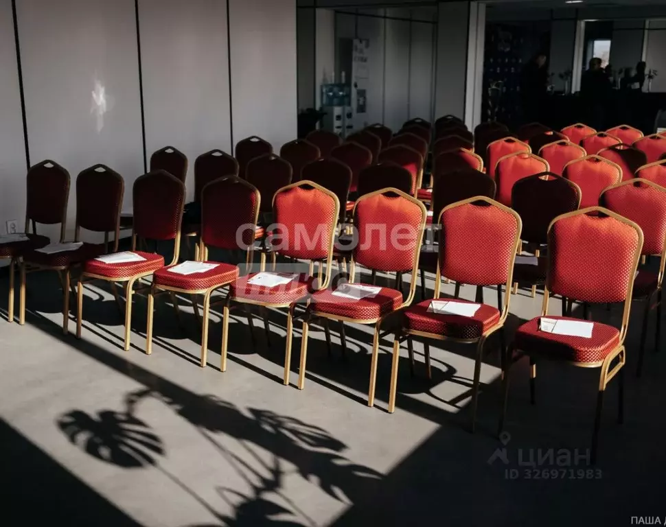 Помещение свободного назначения в Курская область, Курск просп. ... - Фото 2