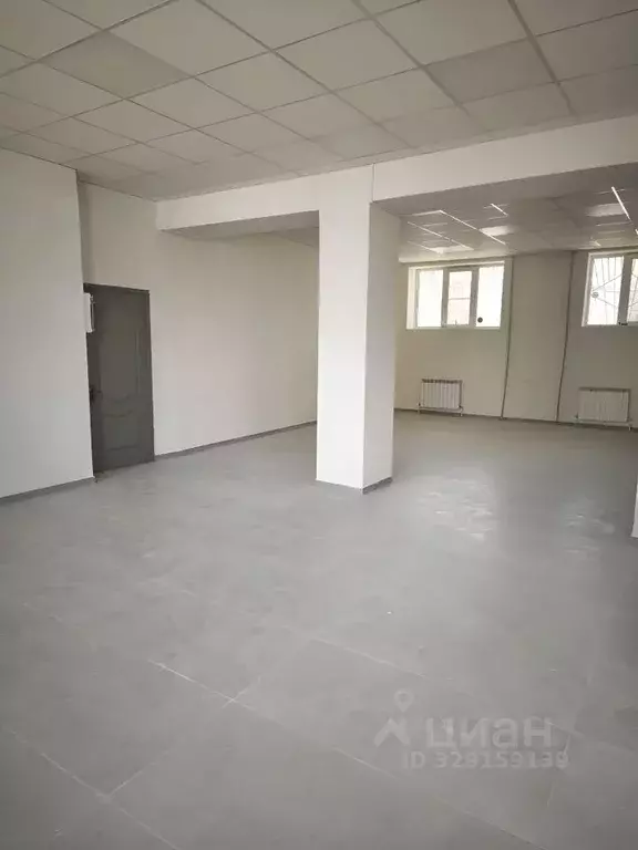 Торговая площадь в Краснодарский край, Новороссийск наб. Адмирала ... - Фото 2