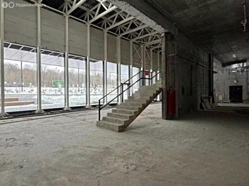 Торговая площадь (835.6 м) - Фото 1