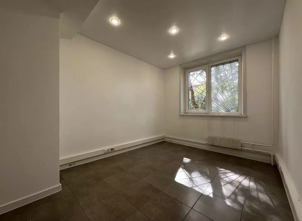 Помещение свободного назначения в Москва 1-я Владимирская ул., 41 (21 ... - Фото 0