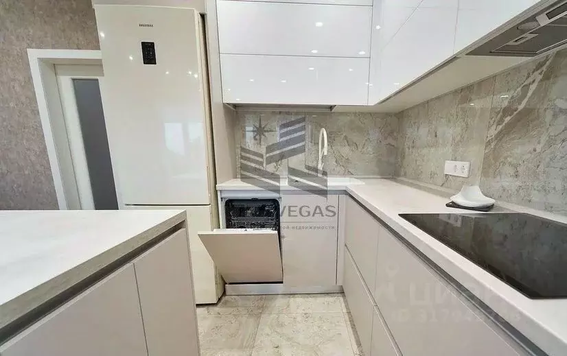 2-к кв. Татарстан, Казань ул. Абсалямова, 16 (80.0 м) - Фото 1
