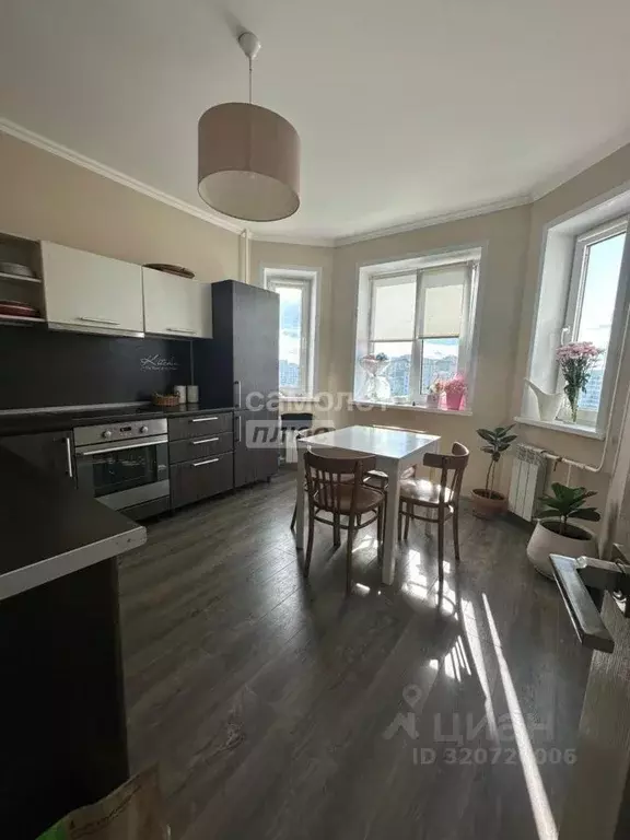 2-к кв. Курская область, Курск просп. Вячеслава Клыкова, 49 (58.4 м) - Фото 0