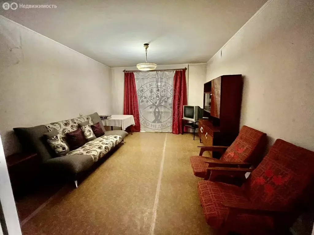 3-комнатная квартира: Екатеринбург, улица 8 Марта, 185к1 (63 м) - Фото 0