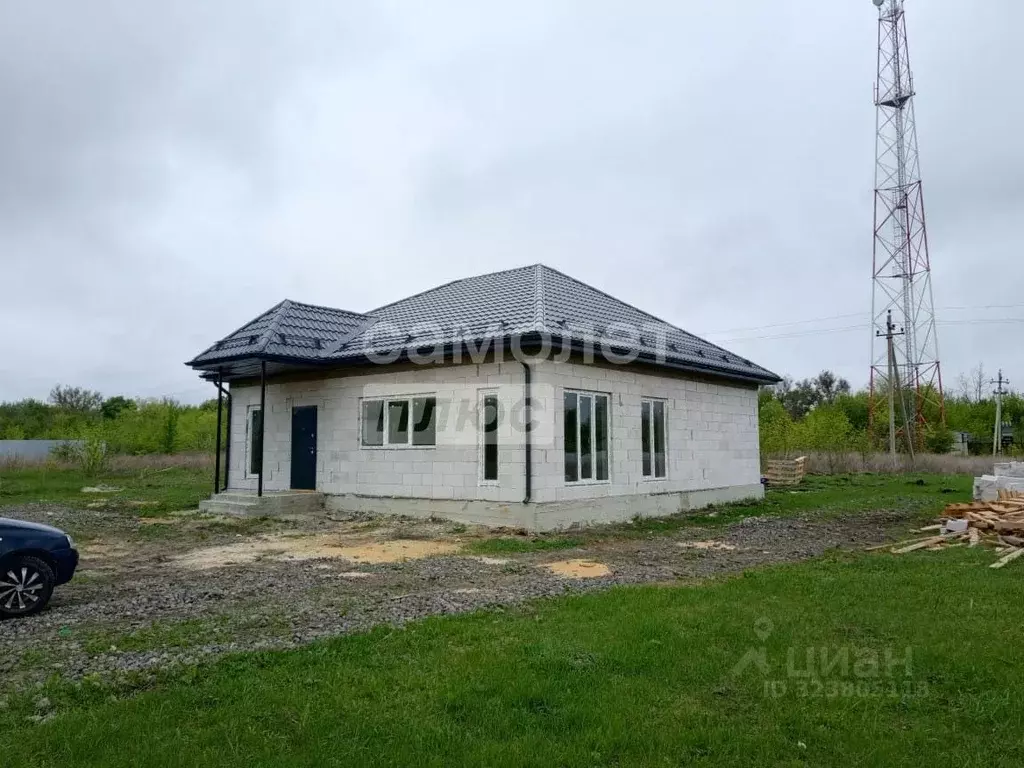 Дом в Липецкая область, Липецкий муниципальный округ, с. Подгорное ул. ... - Фото 1