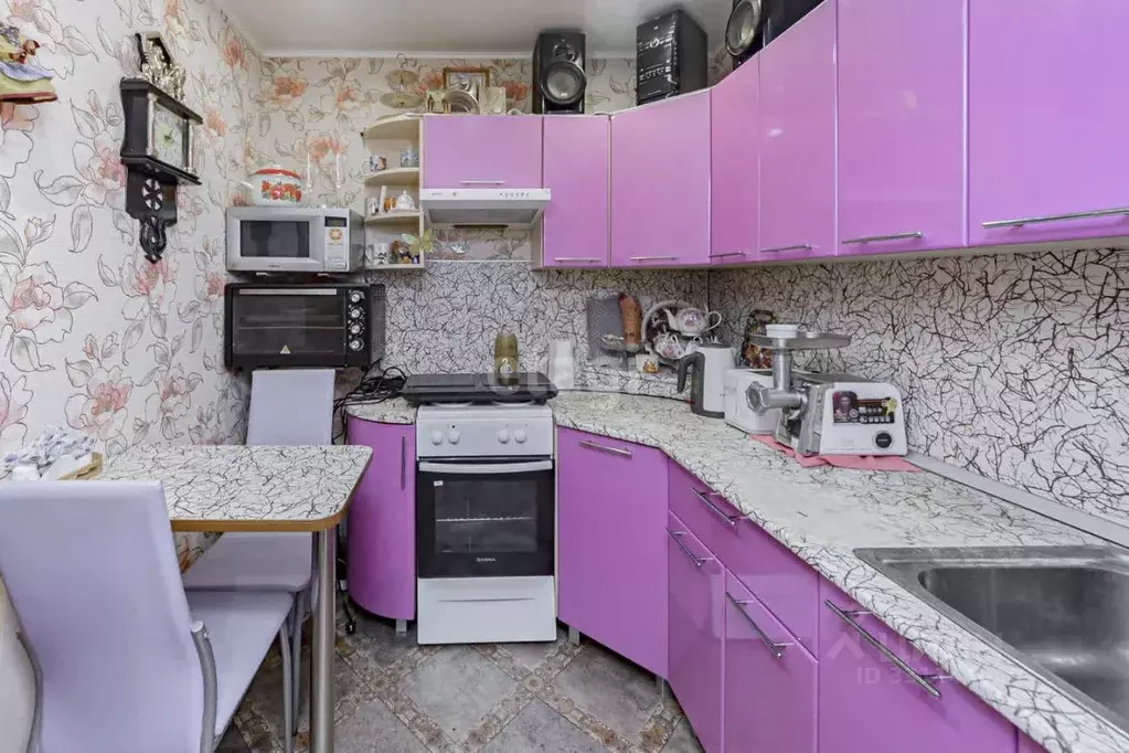 Комната Тюменская область, Тюмень ул. Станционная, 18 (27.8 м) - Фото 1