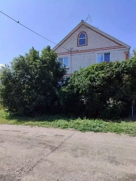 Дом в Волгоградская область, Суровикино Дубравная ул. (150 м) - Фото 1