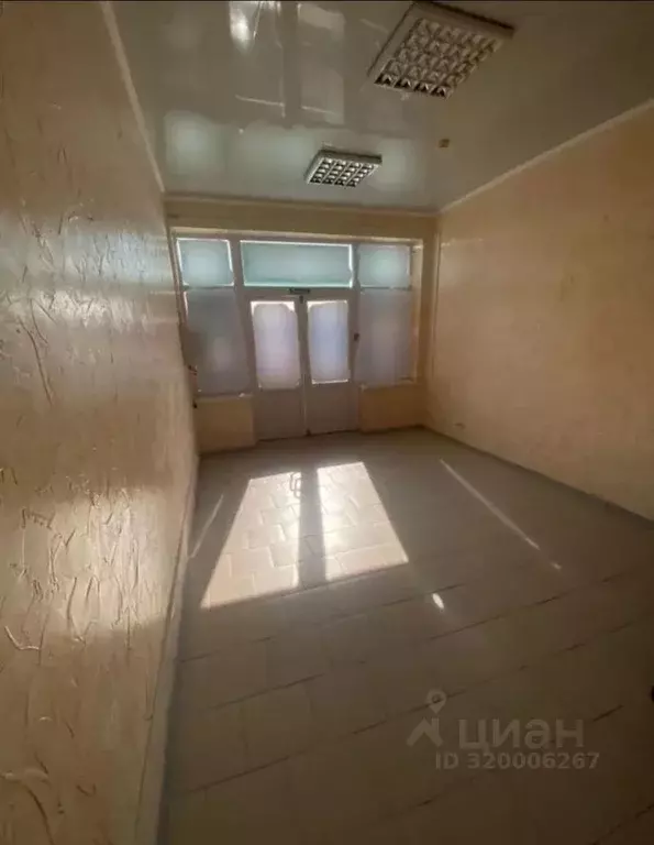 Помещение свободного назначения в Севастополь ш. Фиолентовское, 6 (24 ... - Фото 2