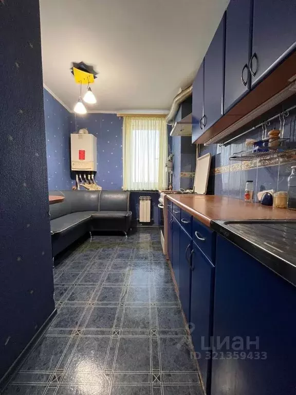 3-к кв. Крым, Евпатория ул. 60 лет ВЛКСМ, 28 (64.1 м) - Фото 0