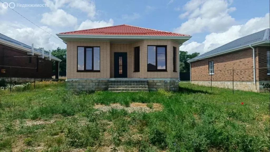 Дом в Михайловск, Радужная улица (130 м) - Фото 0