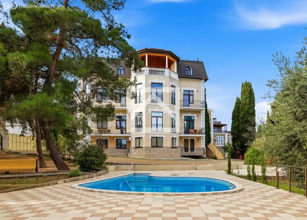 2-комнатная квартира: Алушта, Комсомольская улица, 5 (102 м) - Фото 2