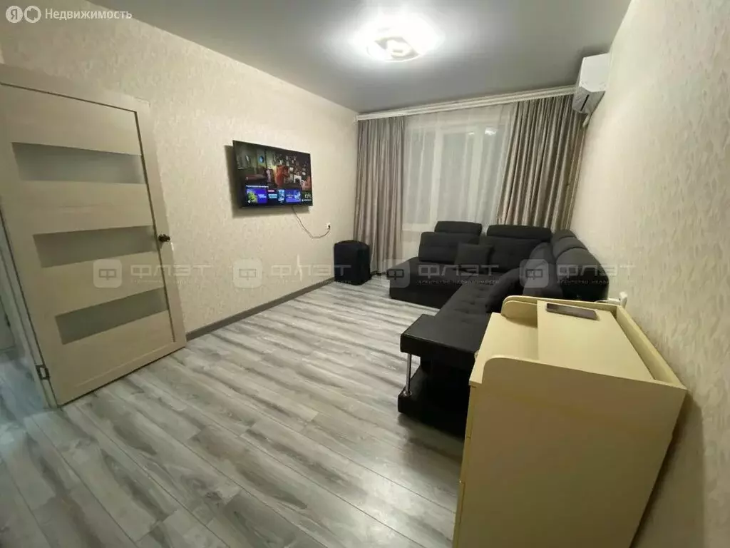 2-комнатная квартира: Зеленодольск, проспект Строителей, 24А (56.5 м) - Фото 1