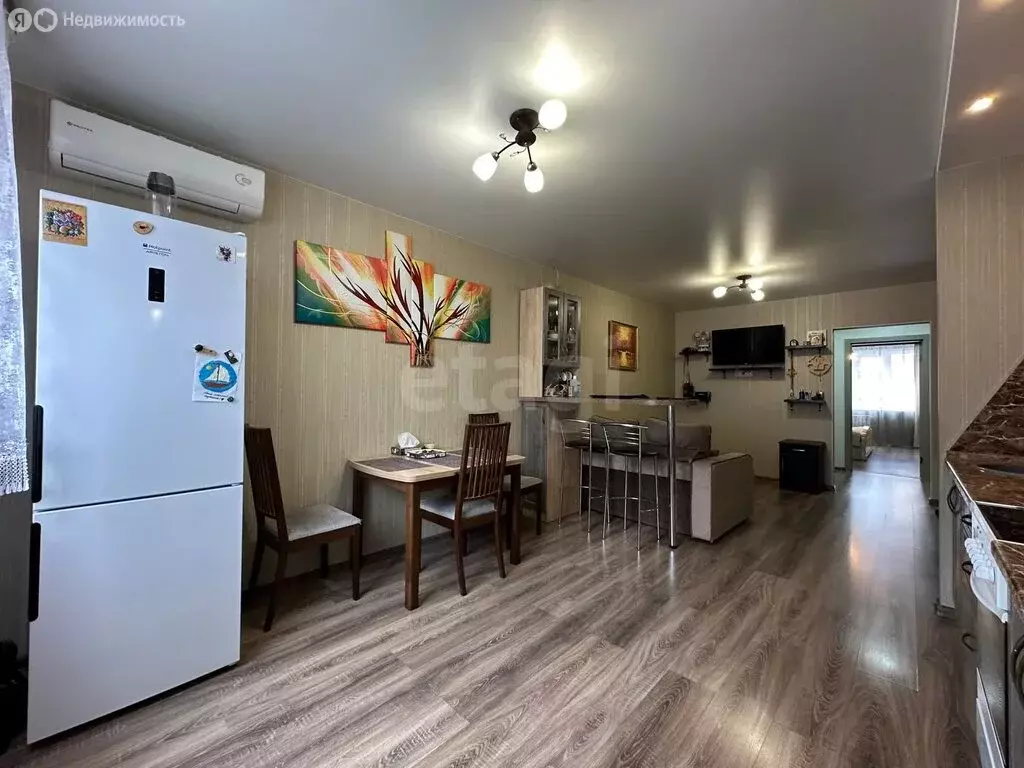 3-комнатная квартира: Воронеж, улица Фёдора Тютчева, 93/3 (61.4 м) - Фото 1