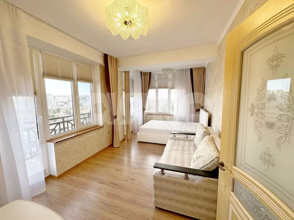 1-к кв. Краснодарский край, Сочи Новый Сочи мкр, ул. Цюрупы, 34 (42.0 ... - Фото 1