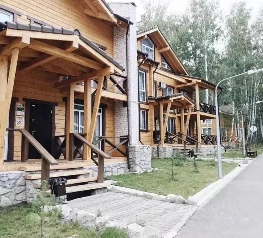 1-к кв. Челябинская область, Миасский городской округ, с. Сыростан ул. ... - Фото 1