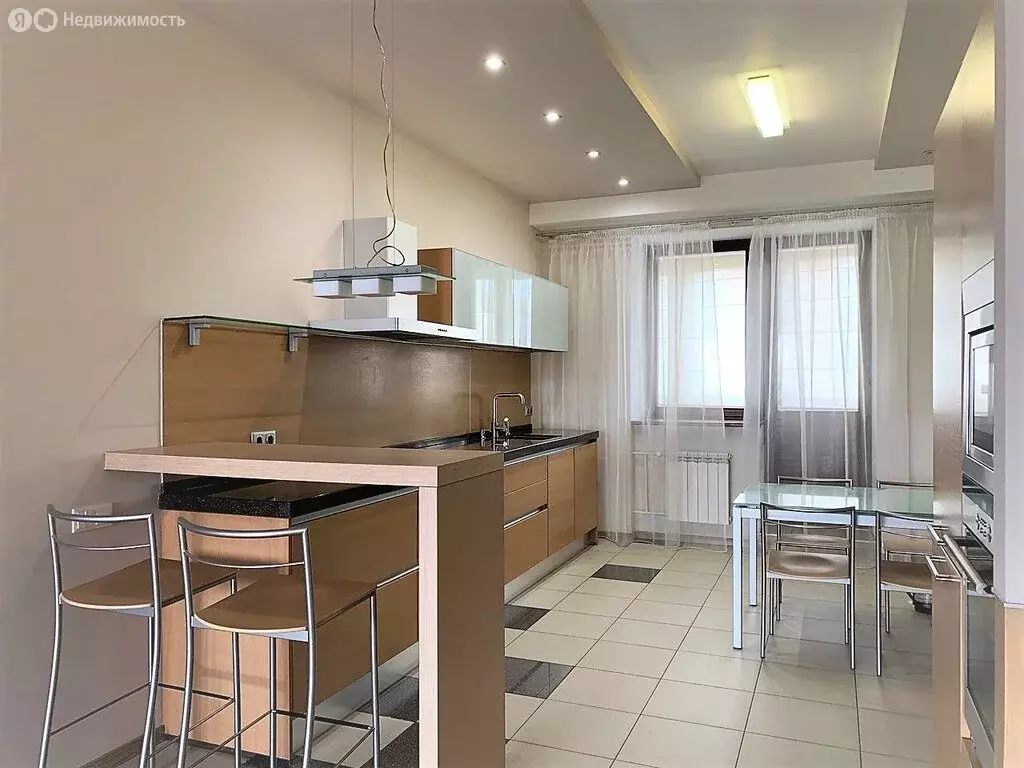 3-комнатная квартира: Красноярск, проспект Мира, 105Д (147 м) - Фото 0