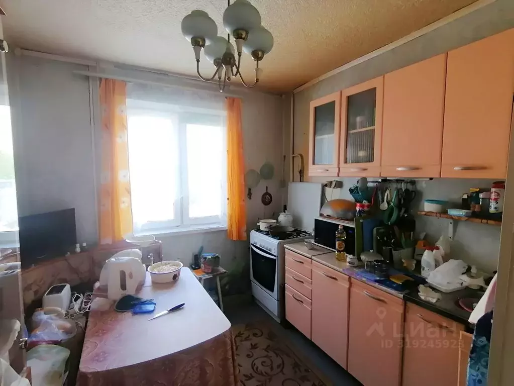 4-к кв. Свердловская область, Екатеринбург ул. Металлургов, 46 (77.0 ... - Фото 0